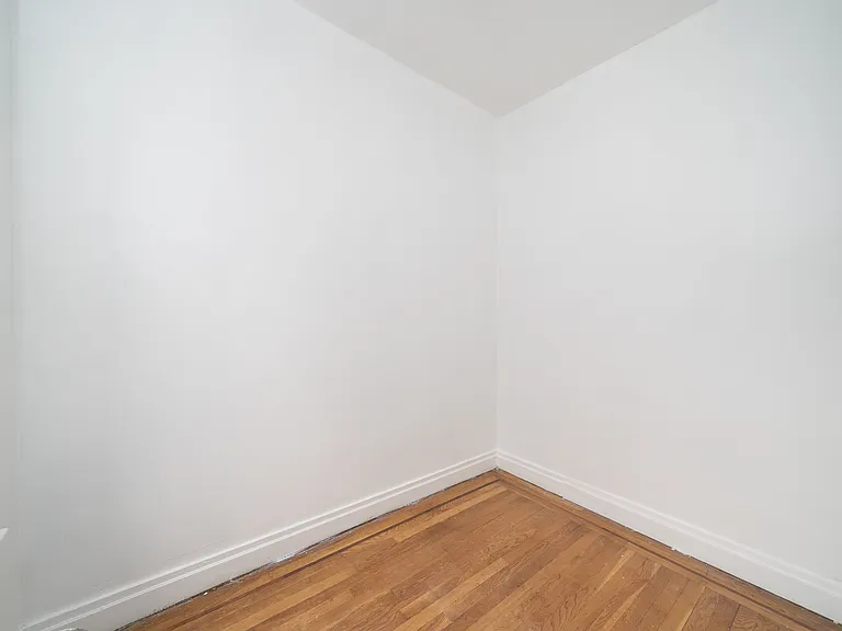 225 Garfield Ave #2 — Photo 6