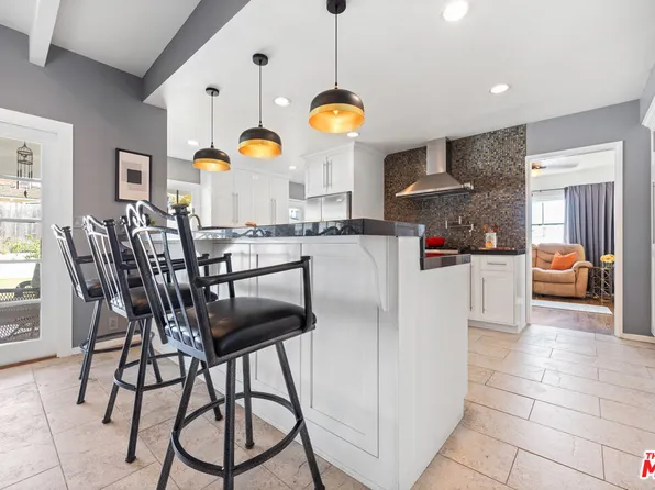 5404 Senford Ave, Los Angeles, CA 90056