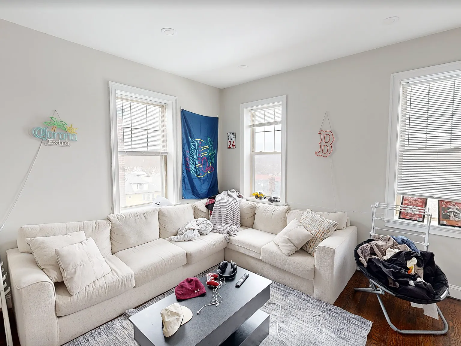 2 bed, 950 sqft, $3,400 — Photo 1