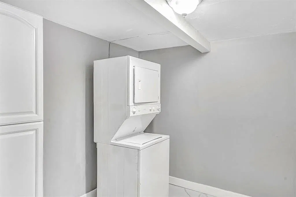 2 bed, 1.0 bath, 1000 sqft, $2,000 — Photo 4
