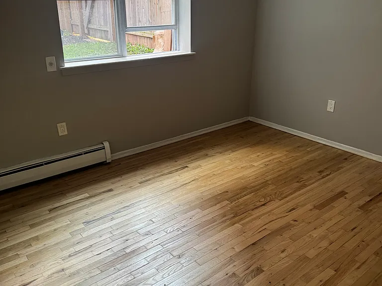 318 W Jersey St #6 — Photo 6