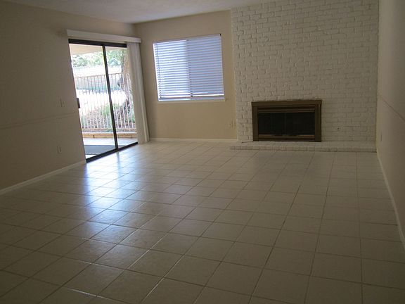 5th image of 2642 Laramie Rd
