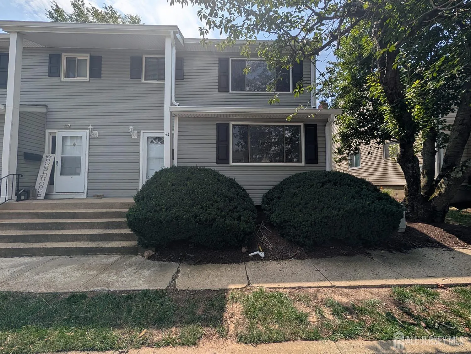 3 bed, 2.5 bath, 1684 sqft, $3,495 — Photo 1