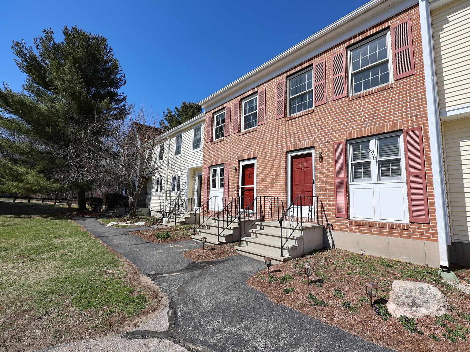 325 Fox Hollow Way, Manchester, NH 03104 Zillow