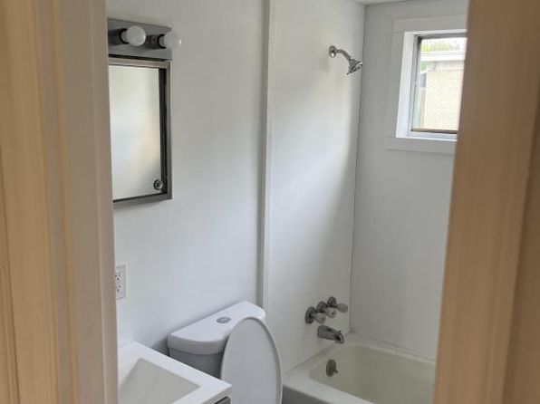 109 N Russell St UNIT 4