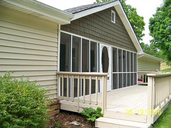 2nd image of 2055 Mountain View Ave