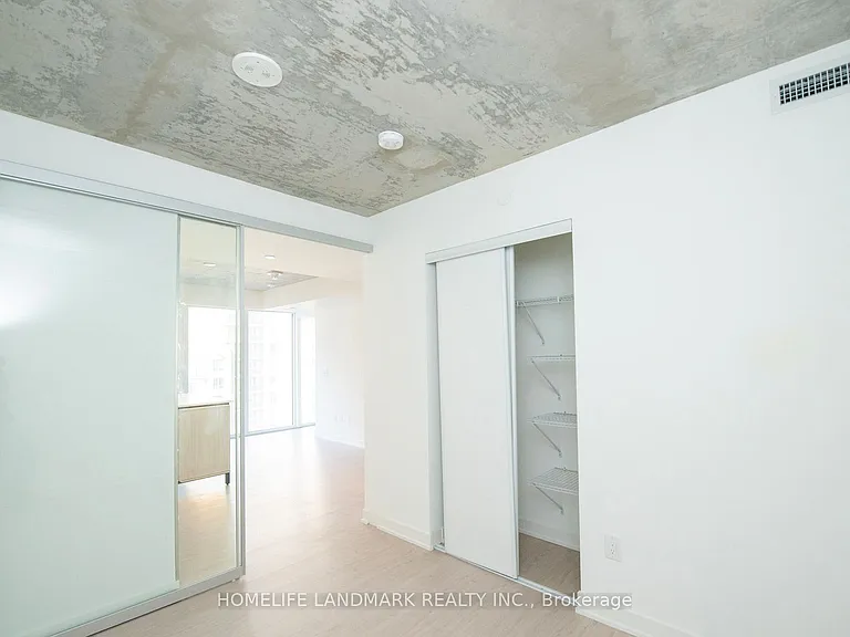 65 Mutual St E #1005 — Photo 10