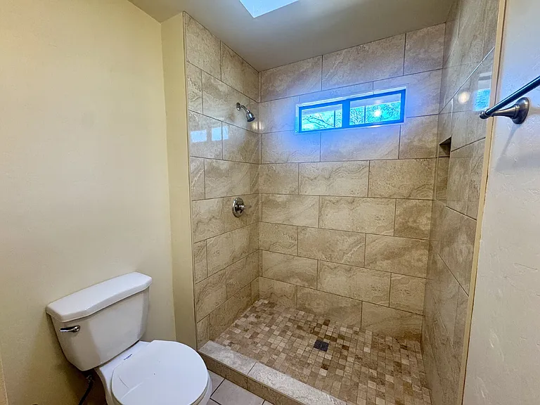 360 N Highland Ave #1 — Photo 15