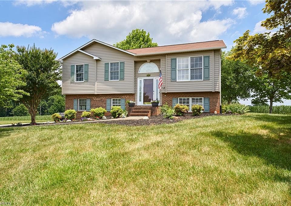137 Cottonwood Dr, Yadkinville, NC 27055 Zillow