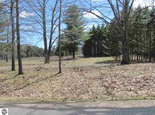 E Gillow Rd, Merritt, MI 49667