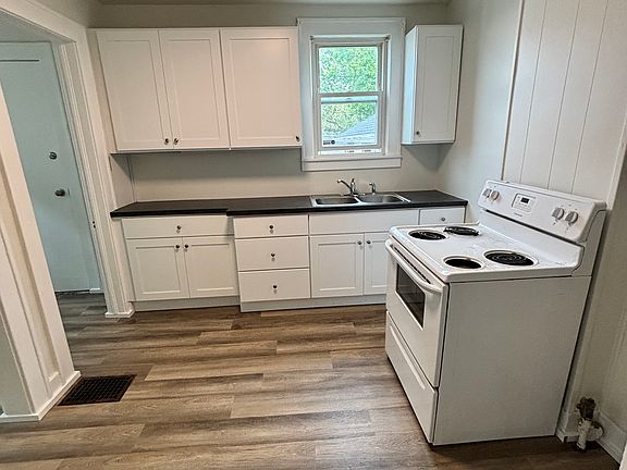 2nd image of 409 Lincoln Ave