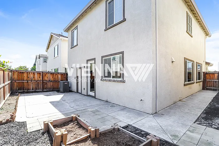2442 Buzz Aldrin Way — Photo 20