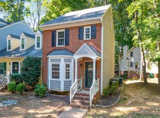 115 Hedgerow Ct, Cary, NC 27513