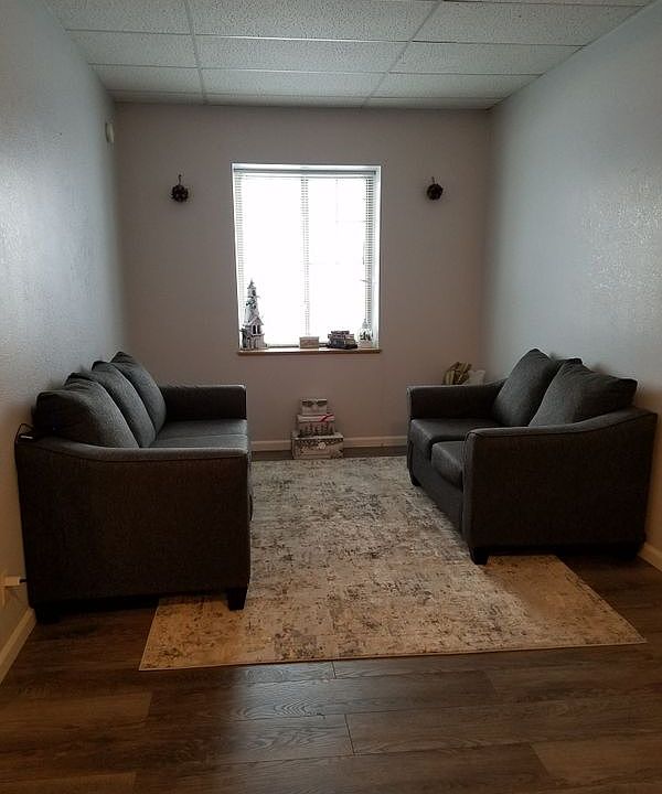 1st image of 313 Main St