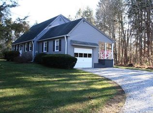 14 Griswold Ave, Old Lyme, CT 06371