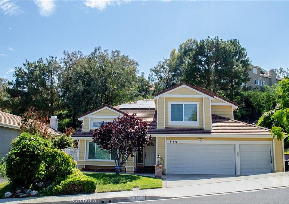 1st image of 24371 Crestview Dr