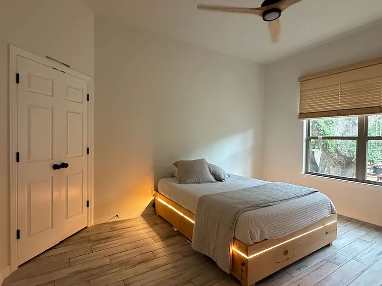 525 Holstein Dr — Photo 15