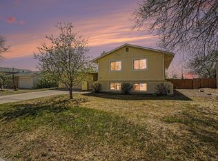 209 E Swallow Rd, Fort Collins, CO 80525