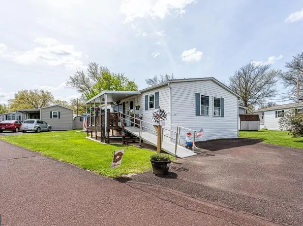118 Tulip Dr, Hatfield, PA 19440
