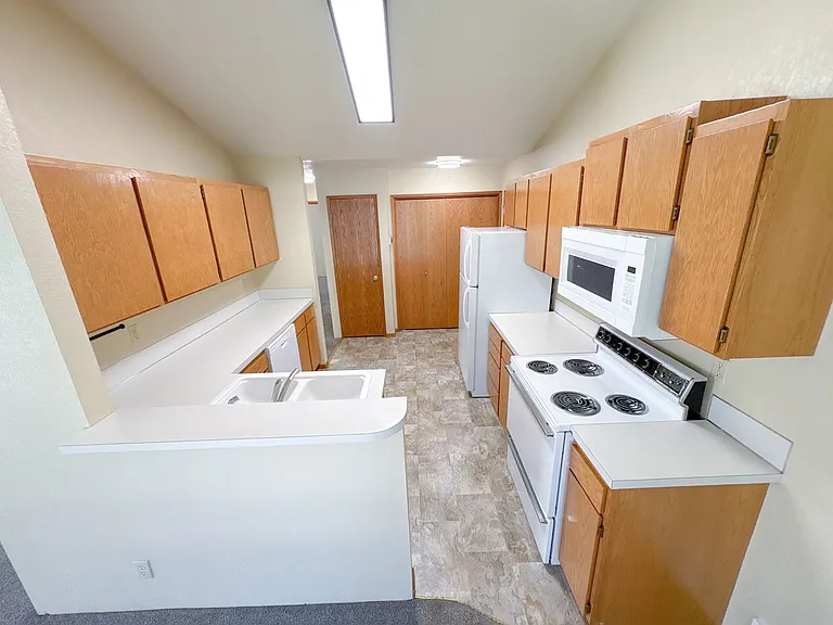 5440-5442 N Hills Dr #5444 — Photo 7