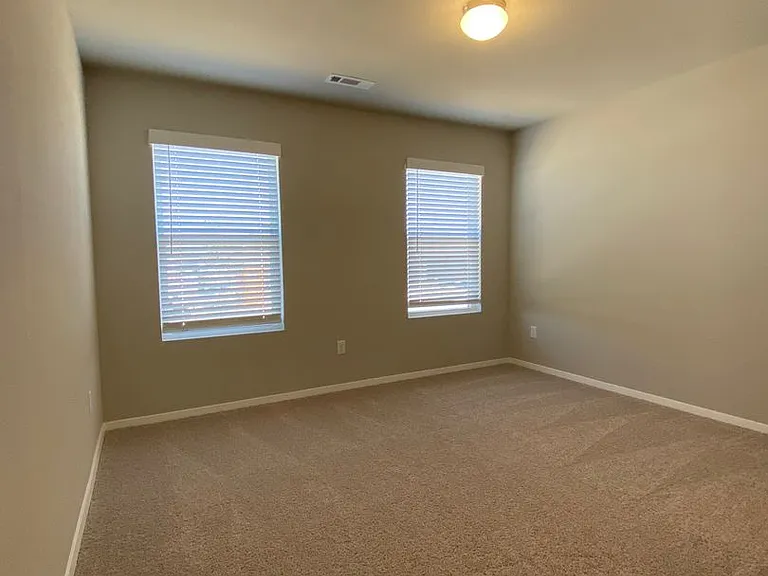 8104 Dogwood Dr — Photo 9