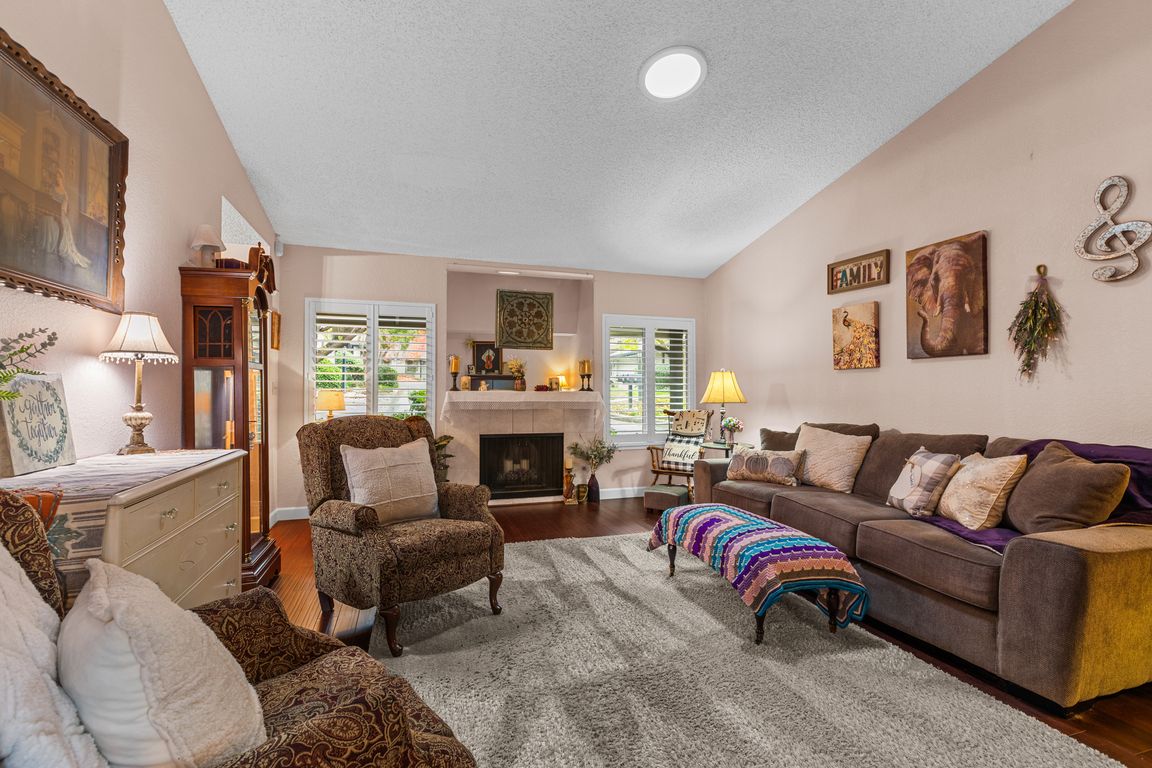 next background image