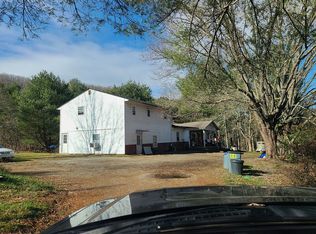 151 Big Willow Rd, Hendersonville, NC 28739