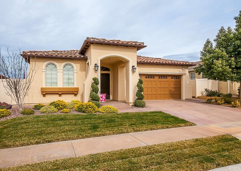 1st image of 118 Country Club Dr