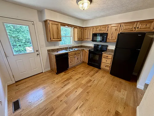 111 Beecher St #B Photo 1