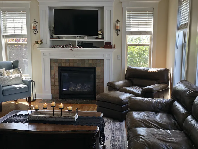 5831 Miralago Ln — Photo 2
