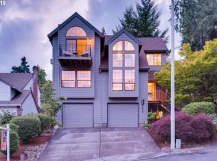 7655 Ridgewood Dr, Gladstone, OR 97027