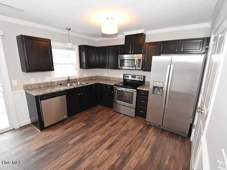 124 Chandler Dr #B — Photo 4