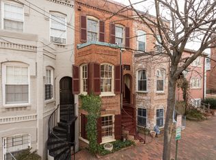 2704 Dumbarton St NW, Washington, DC 20007