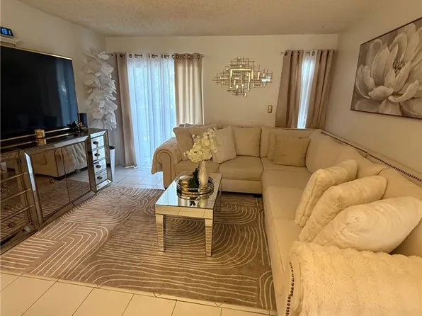 450 E 4th St, Santa Ana, CA 92701