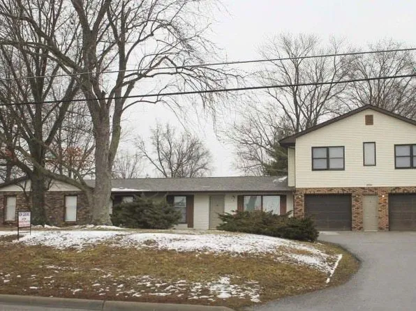 2750 Chautauqua Rd, Carbondale, IL 62901