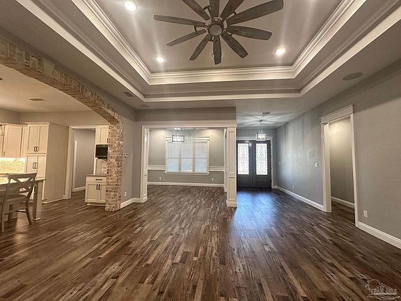 4th image of 4825 Royal Pines Dr