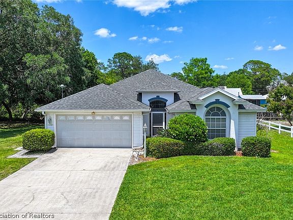 3rd image of 1310 Indian Dr