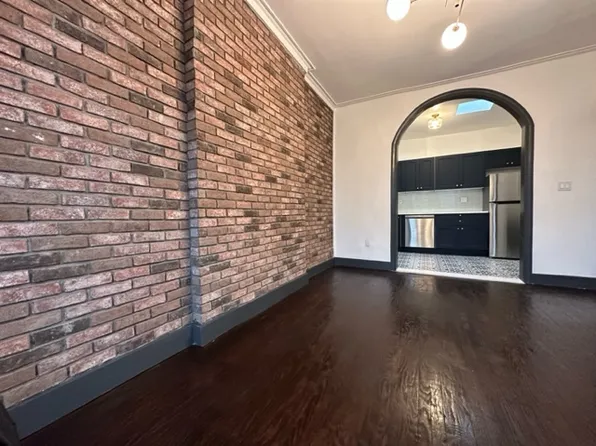 331 Jefferson Avenue image 1 of 12