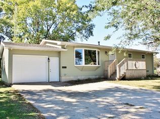 821 6th St SW, Hampton, IA 50441