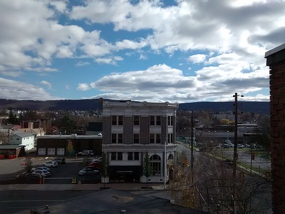 view of French restaurant