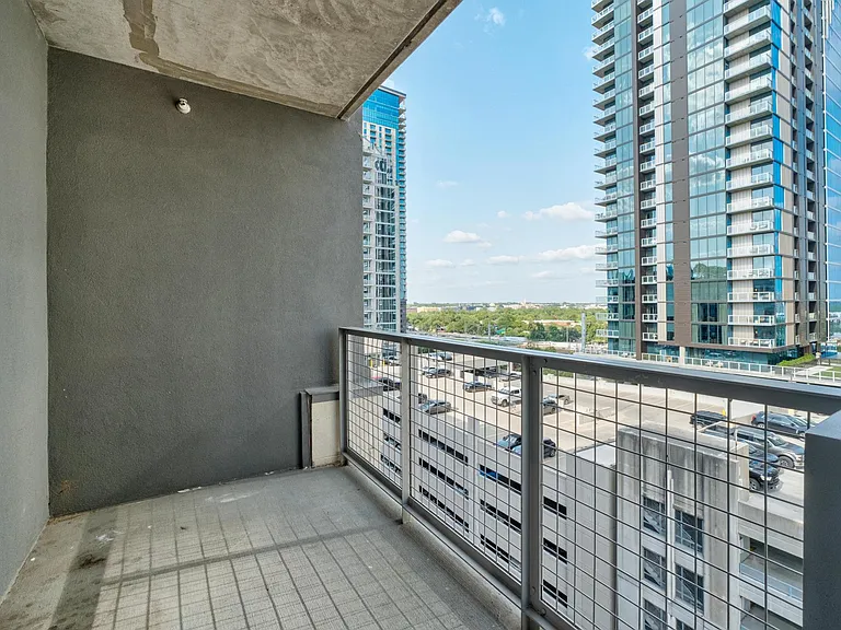 54 Rainey St #1201 — Photo 23