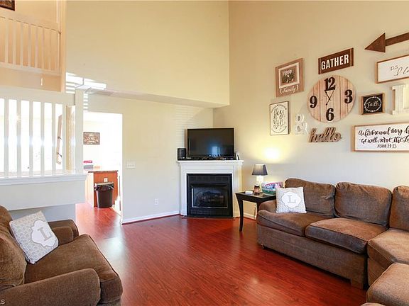 3rd image of 506 Canary Ct