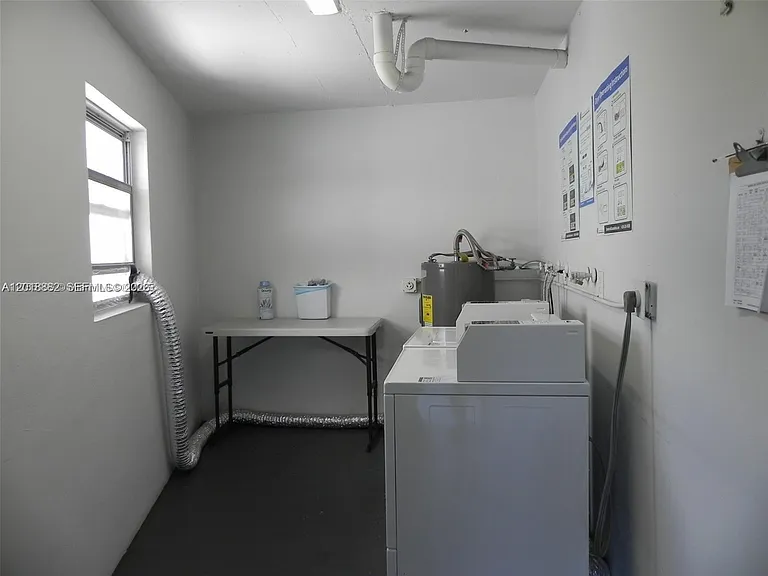 950 Hillcrest Dr #503 — Photo 16