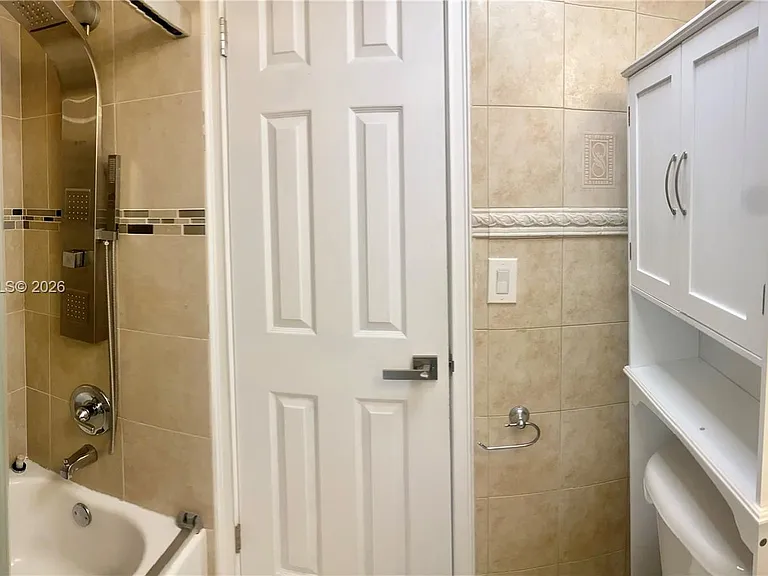 4255 N University Dr #304 — Photo 23