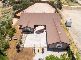 7575 Rancho Rd, Wrightwood, CA 92397