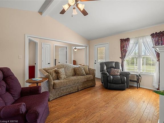 5th image of 437 Riley Dr