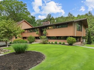 4 Moonpenny Dr, Boxford, MA 01921