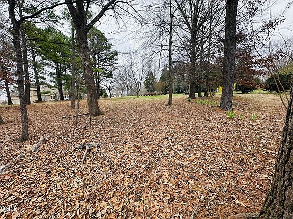 4th image of 16 Pebble Dr #16