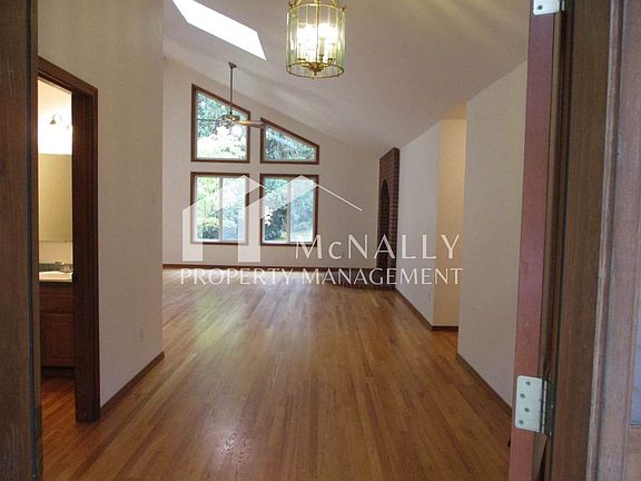 3rd image of 3310 75th Ave NW