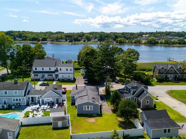 26 Bowden Ave, Barrington, RI 02806